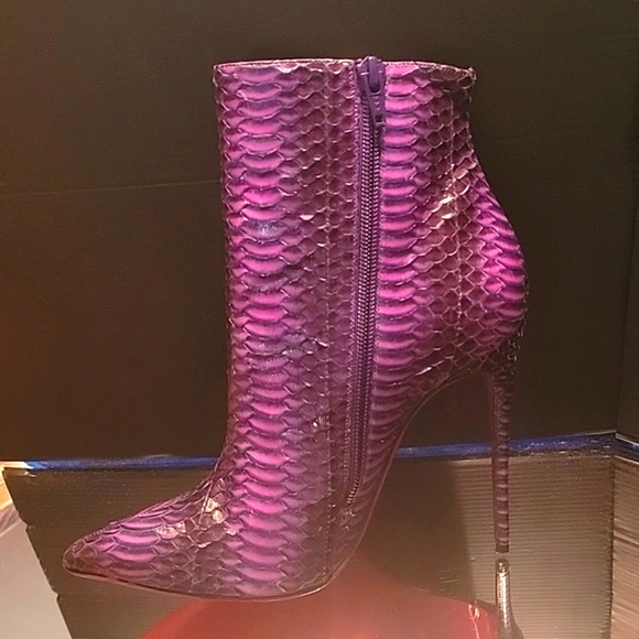 Christian louboutin, so kate booty 120 watersnake,purple,fushia and blue  sz36.5 - Picture 10 of 16
